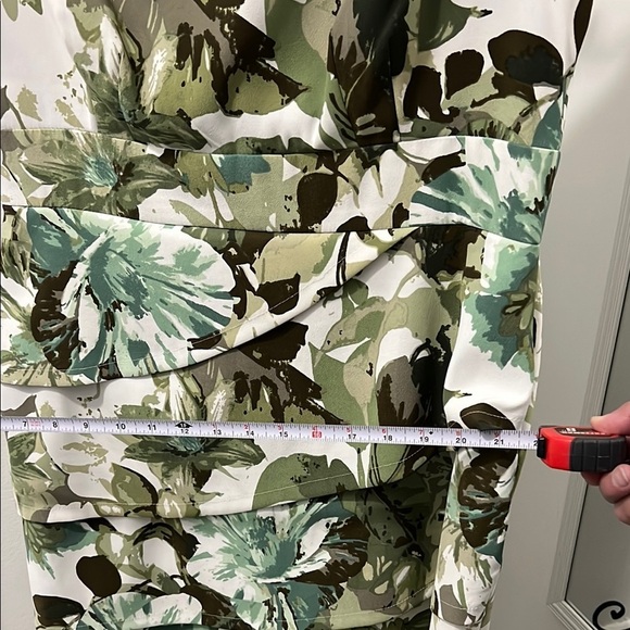 Connected Apparel Green Floral Dress - Picture 6 of 11